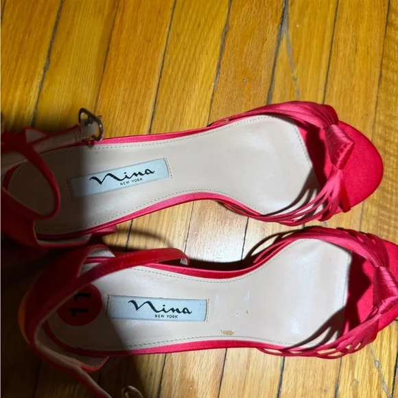 Nina New York Red Satin Strappy Block Heel Sandals Size 11 - Picture 3 of 6